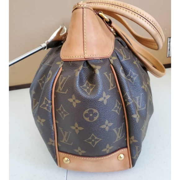 Authentic LOUIS VUITTON Monogram Boetie MM Bag - Picture 8 of 15